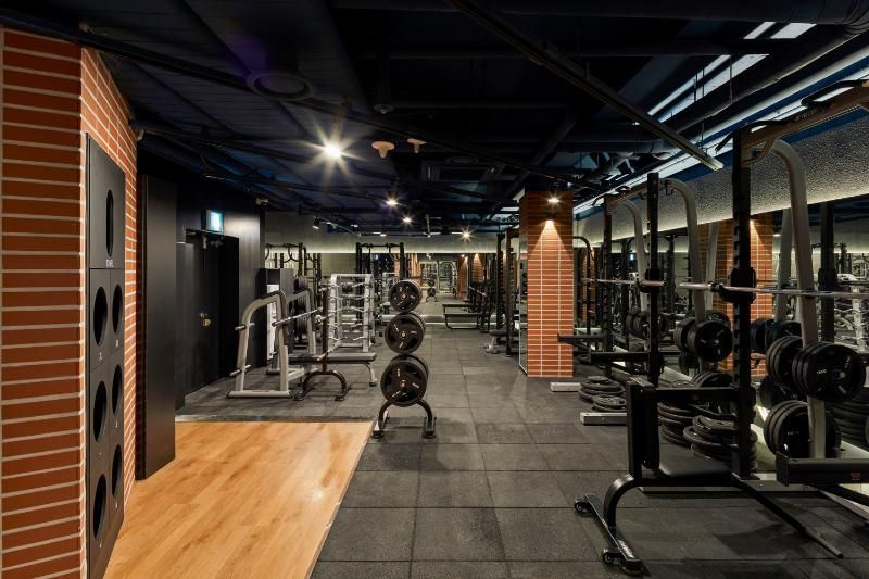 캐주얼 헬스장 인테리어