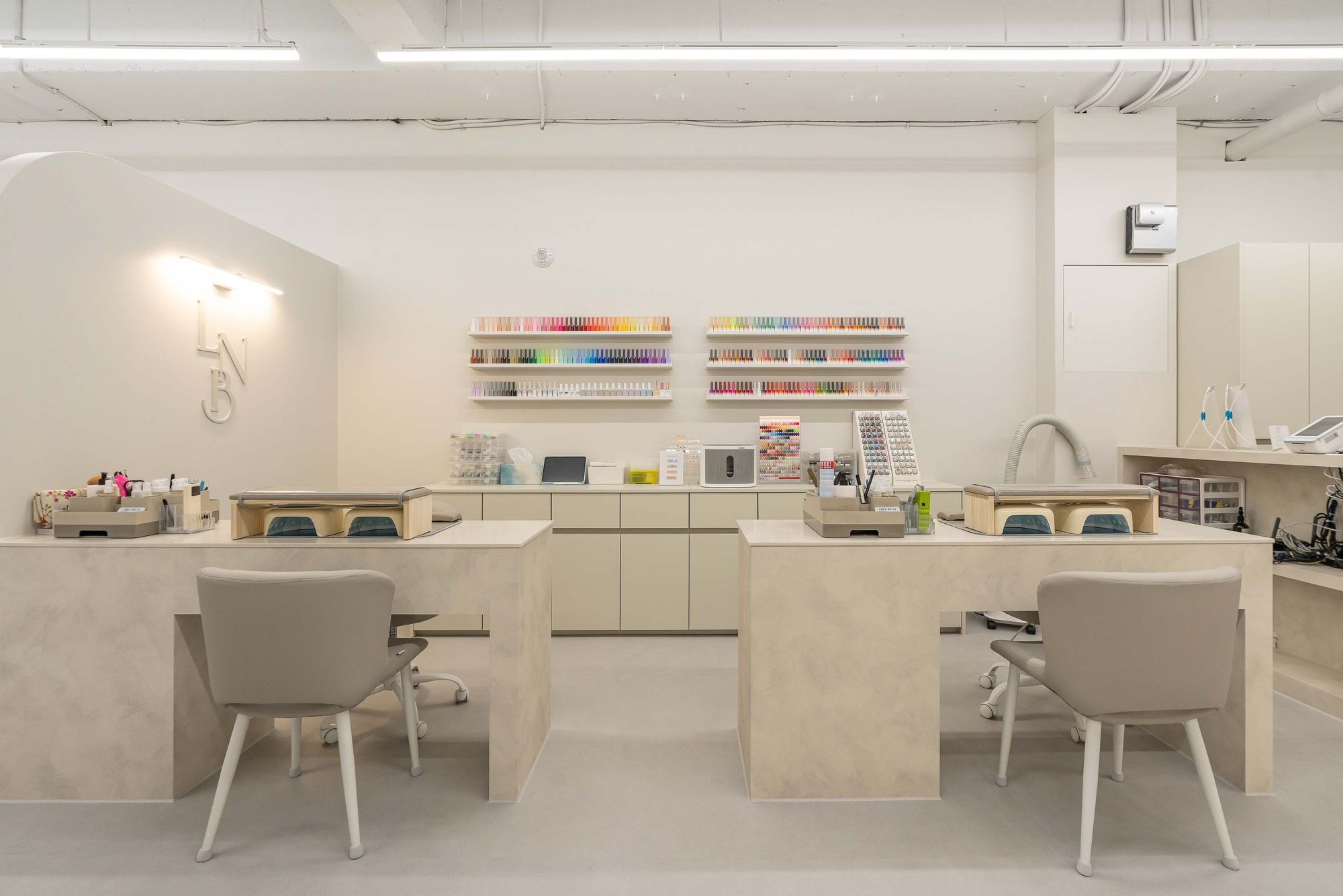 네일샵 인테리어 - 운영 효율을 책임지는 똑똑한 네일아트샵 레이아웃