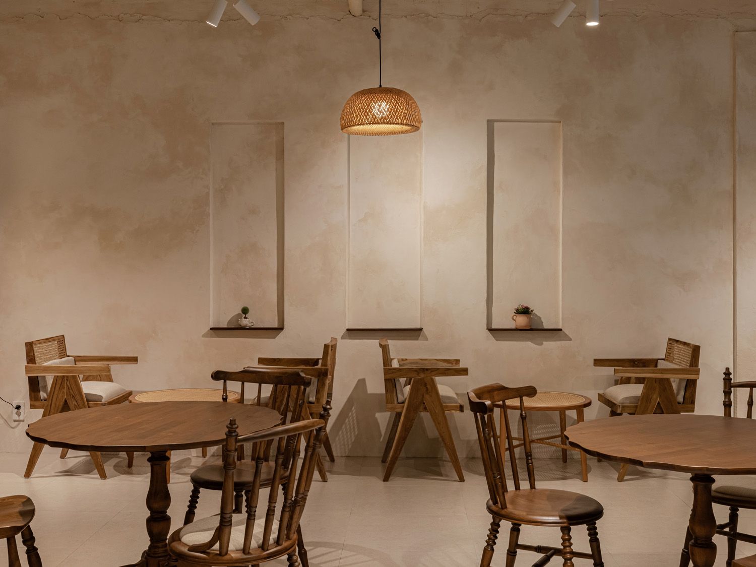 베이커리 카페 인테리어 비용 -  요즘 인기있는 디자인으로 빵카페 견적 알아보기